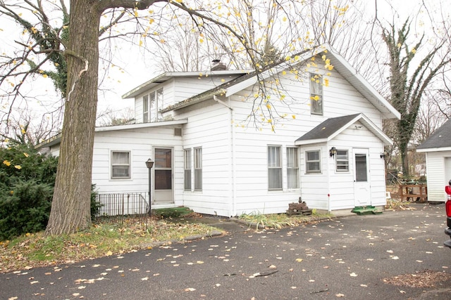 view of front of house