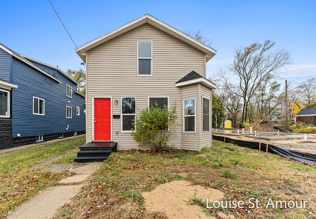 view of front of property