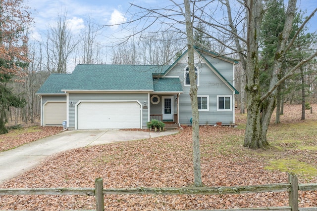 view of front facade featuring a garage