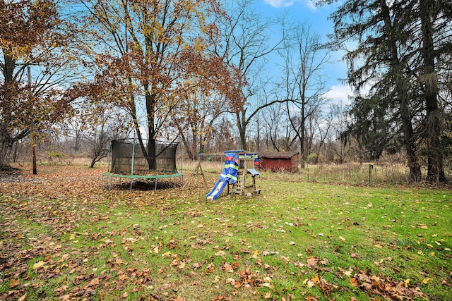 view of yard featuring a trampoline