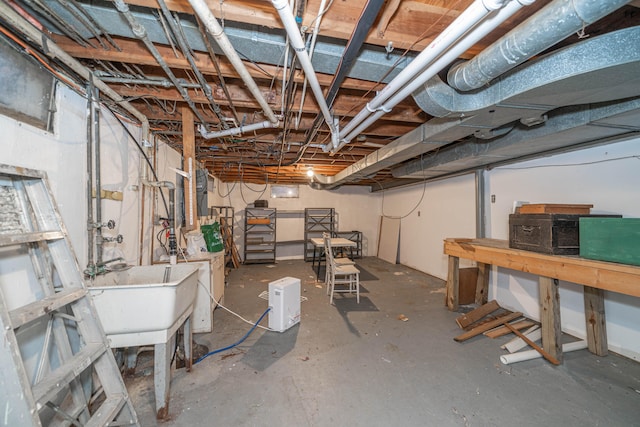 basement featuring washer / clothes dryer