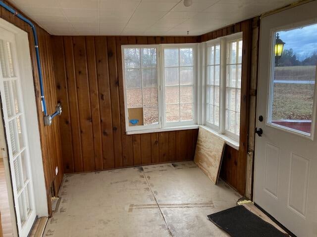 view of unfurnished sunroom