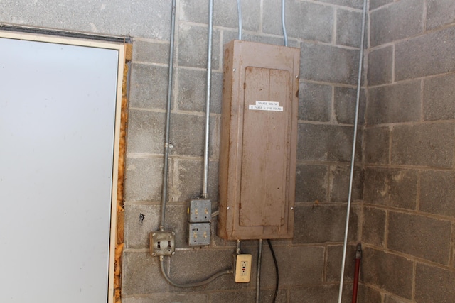 9370 Moon Rd, Saline, MI 48176 - detailed view of electric panel