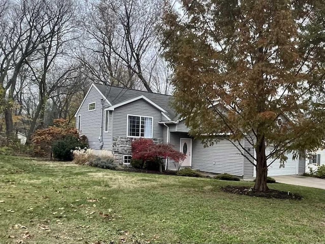 view of front of home with a front yard