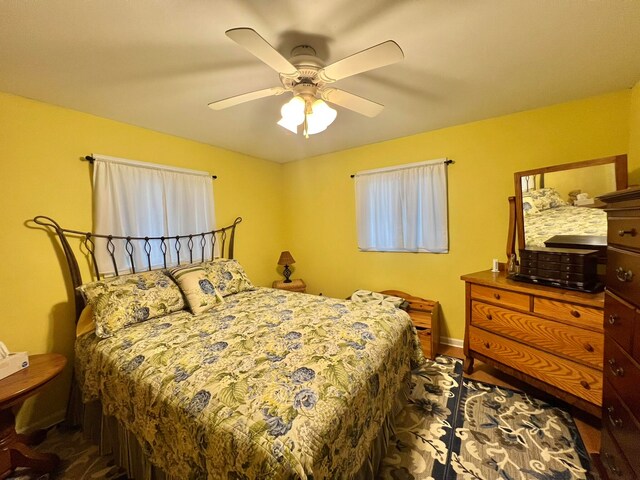 bedroom featuring ceiling fan