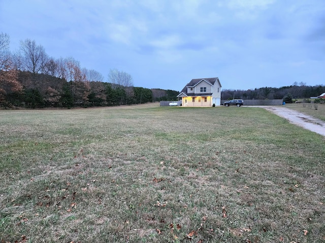 view of yard featuring a rural view