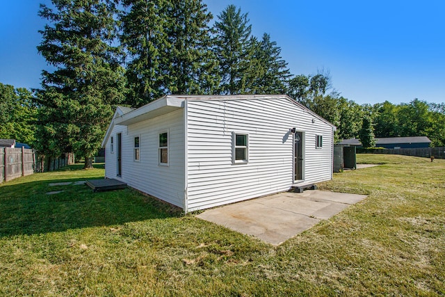 exterior space with a lawn