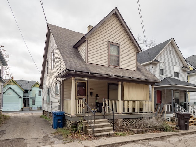 view of front of home featuring a porch