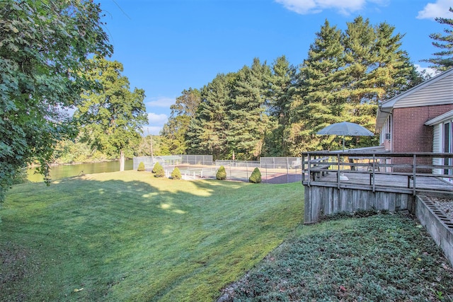 view of yard featuring a water view