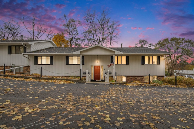 view of front of property