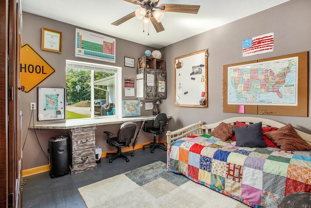 bedroom with ceiling fan