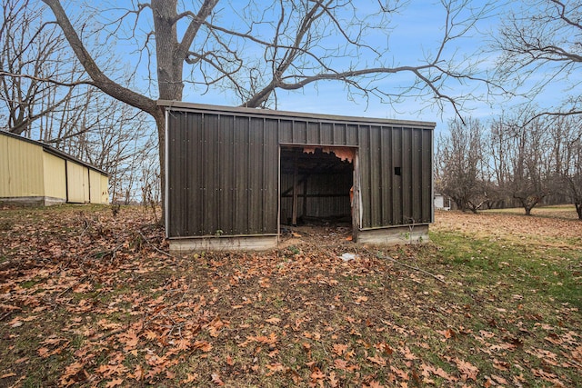 view of outdoor structure