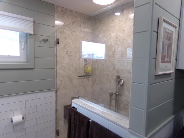 bathroom featuring a shower