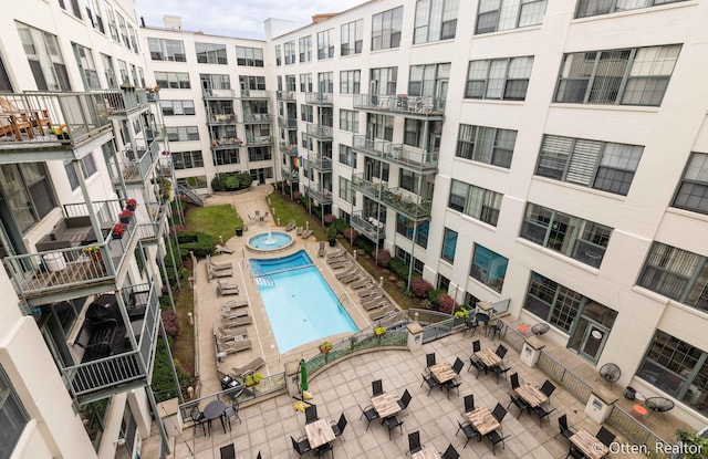 view of swimming pool