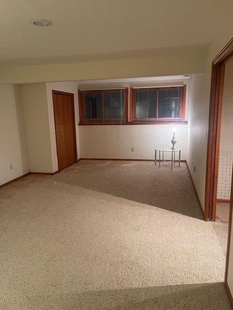 empty room with carpet