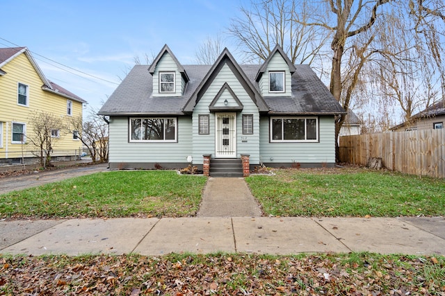 view of front of property with a front lawn