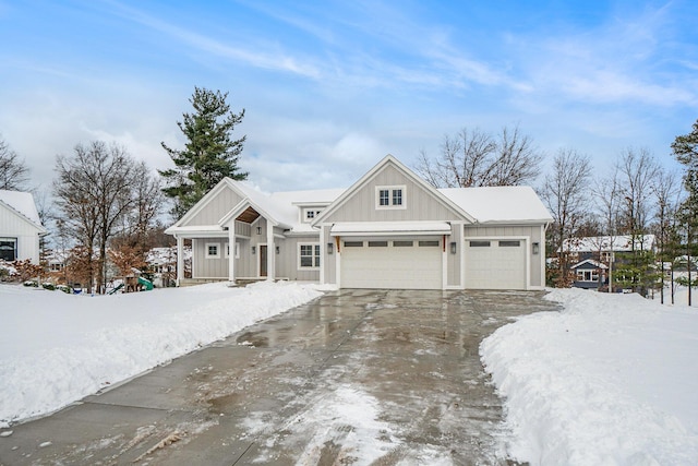 view of front facade with a garage