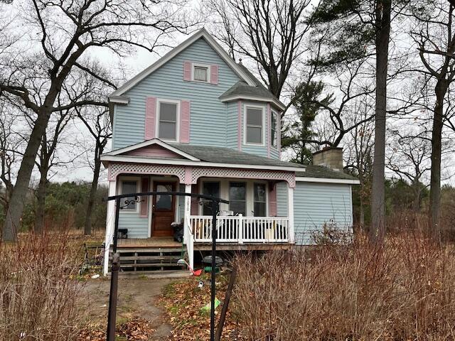 view of front of home featuring covered porch