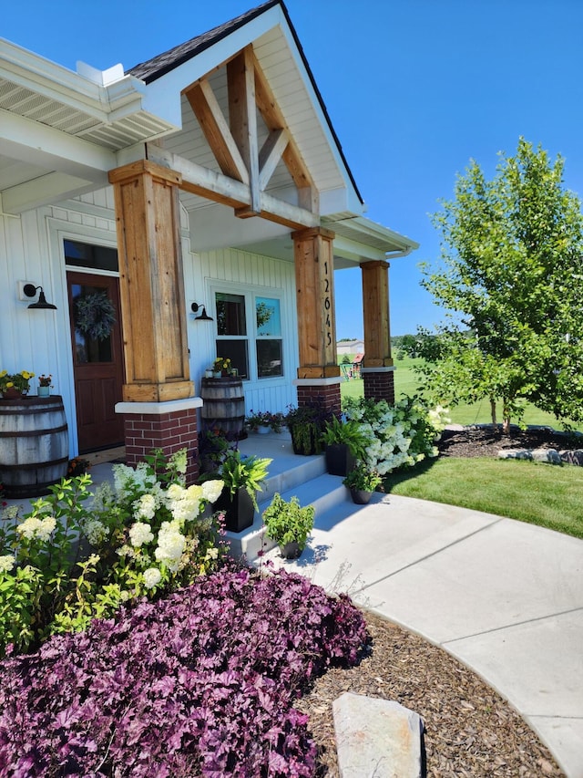 property entrance with a porch