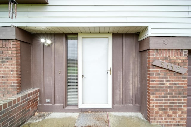 view of property entrance