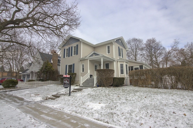 view of front property