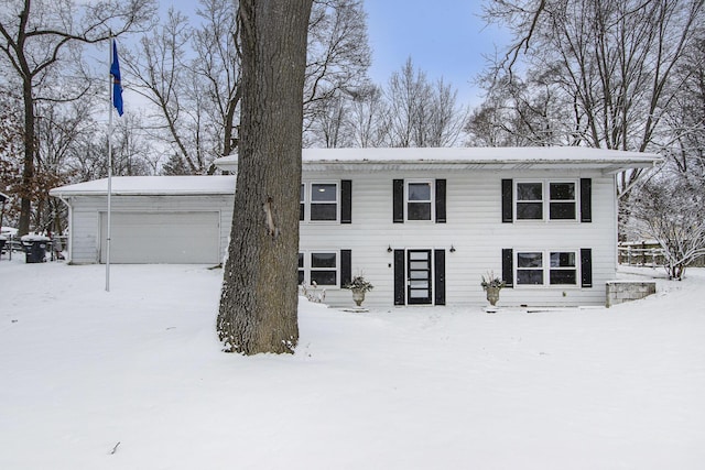 view of front facade with a garage