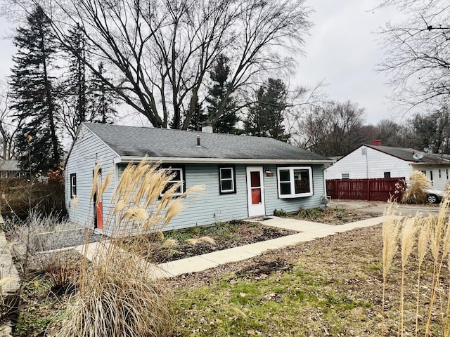 view of front of property