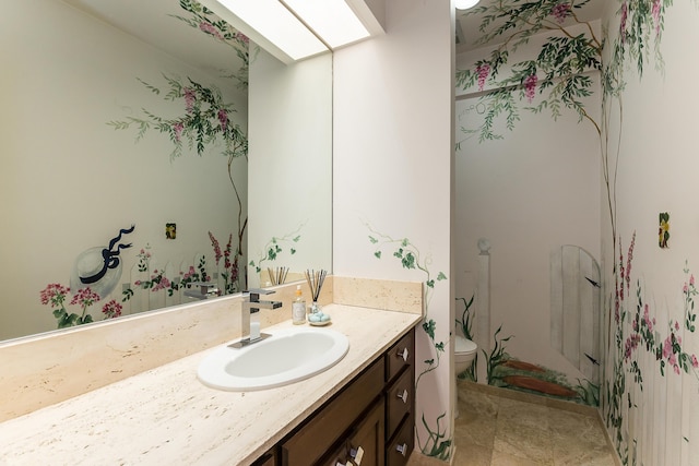 full bathroom featuring walk in shower, toilet, and vanity