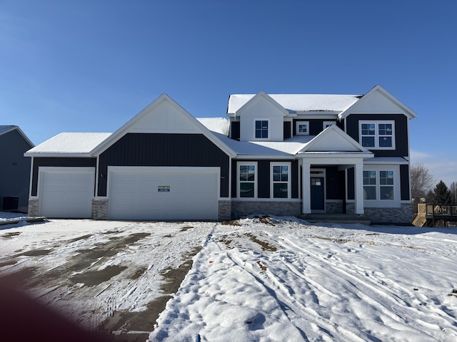 view of front facade with a garage