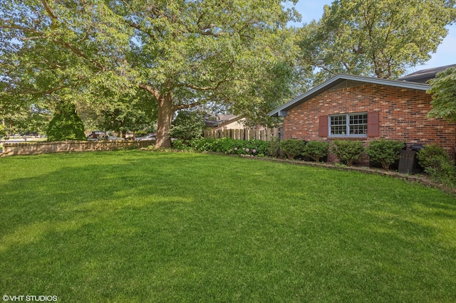 884 Oakridge Dr, Saint Joseph, MI 49085 - view of yard