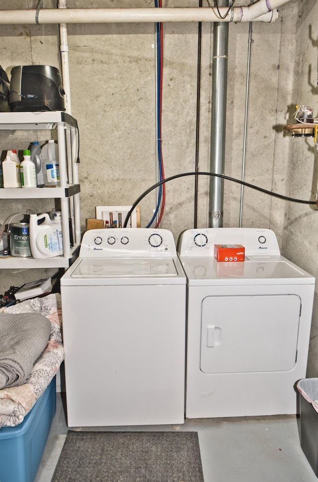 laundry area featuring washing machine and dryer