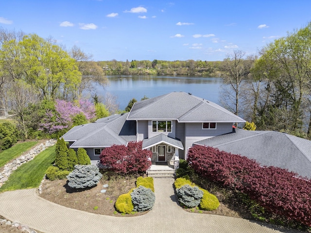 view of front property featuring a water view