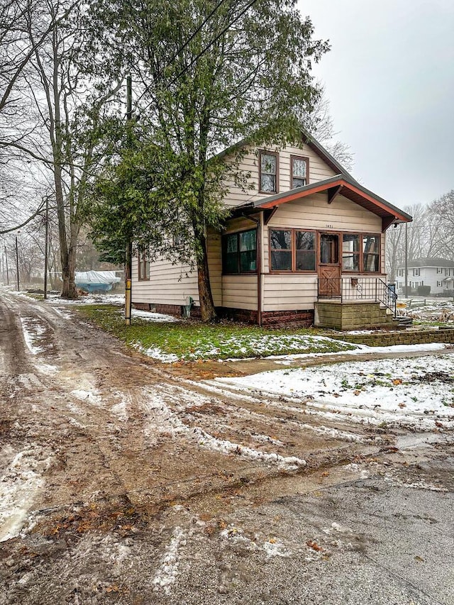 view of front of house