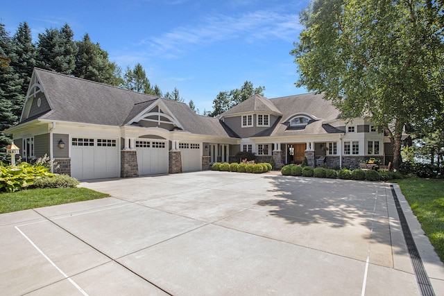 view of front facade with a garage