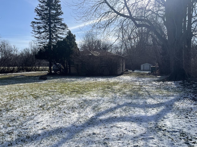 Listing photo 3 for 25679 Sibley Rd, Romulus MI 48174