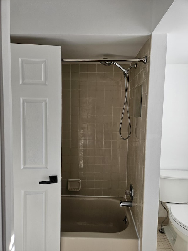 full bathroom with bathtub / shower combination and toilet