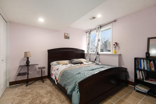 bedroom featuring a closet