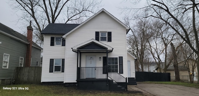 view of front of property