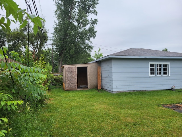 exterior space featuring a shed