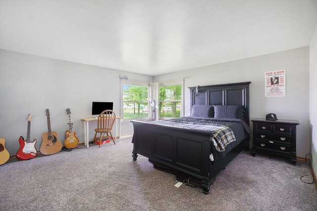 bedroom featuring carpet floors