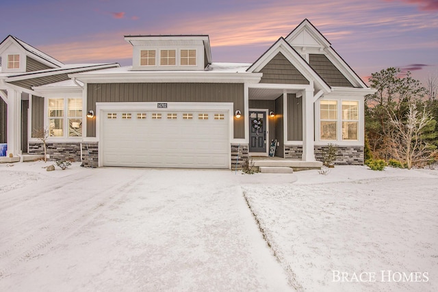 craftsman house featuring a garage