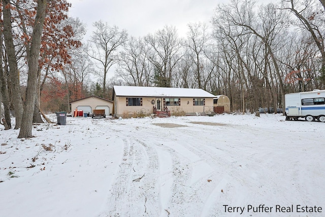 view of front of house featuring a garage