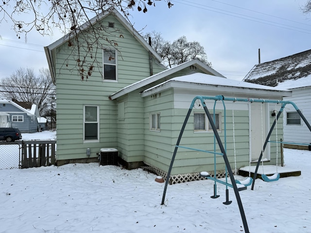 Listing photo 3 for 277 Mckinley Ave N, Battle Creek MI 49017