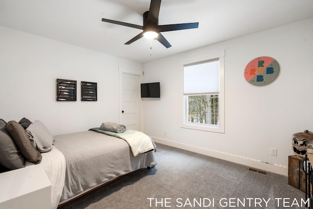 bedroom featuring carpet floors and ceiling fan