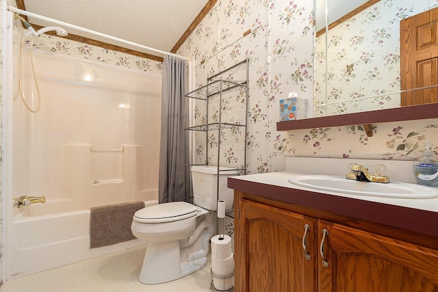 full bathroom with a textured ceiling, lofted ceiling, toilet, vanity, and shower / tub combo