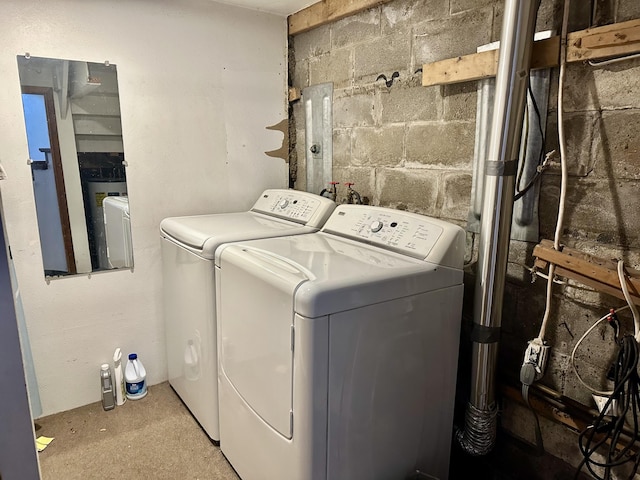 laundry room featuring washer and clothes dryer