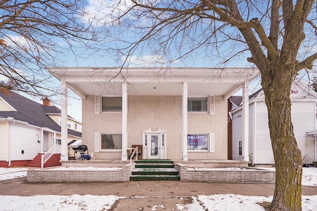 view of front of property