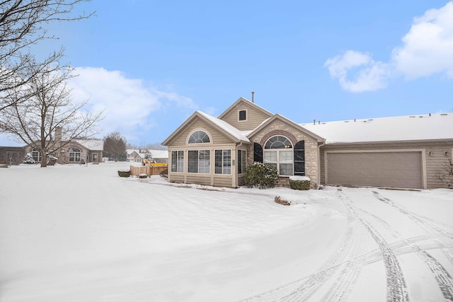 view of front of property featuring a garage