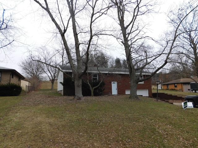 exterior space featuring a front lawn