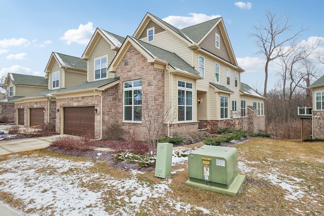 craftsman house featuring a garage